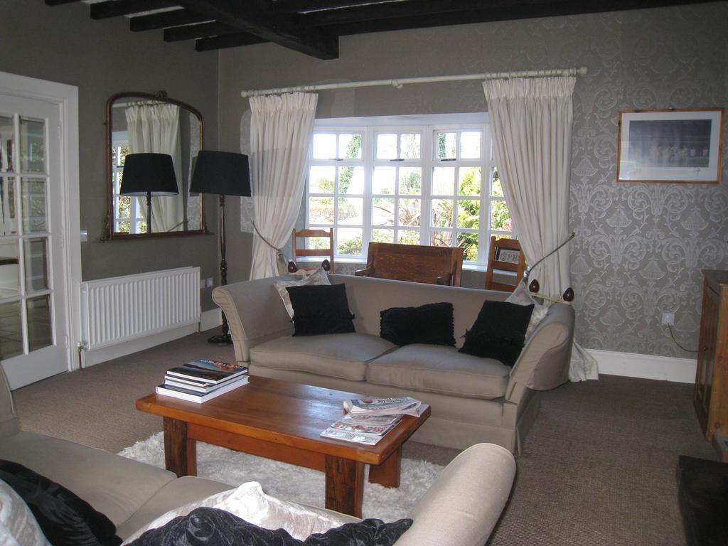 Shola Coach House B&B Coleraine Bagian luar foto